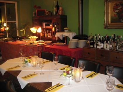 照片: NAPO Tapas Caf&amp;eacute; Bar